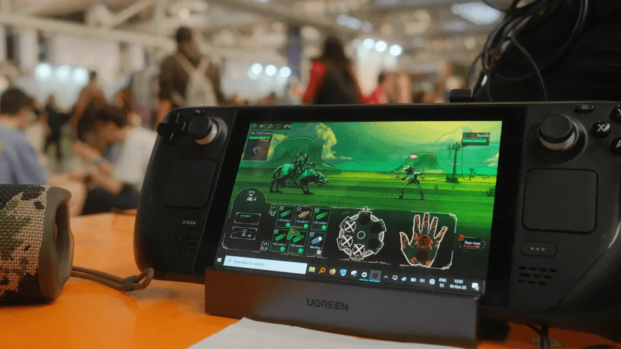 Hound Riders running on a Steam Deck during IndieDevDay in Barcelona